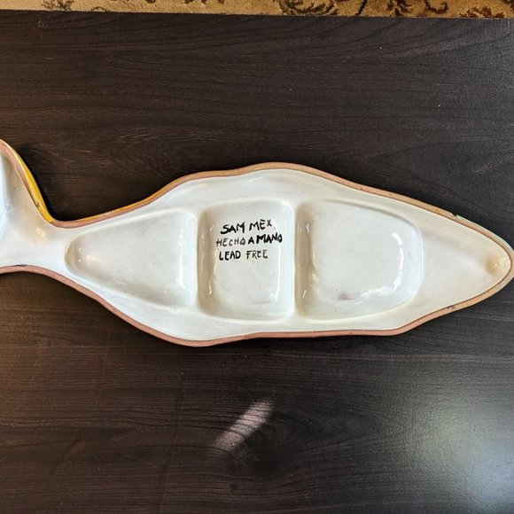 Hecho Amano Gallery Handmade Ceramic Fish Sectioned Serving Platter - Picture 5 of 8